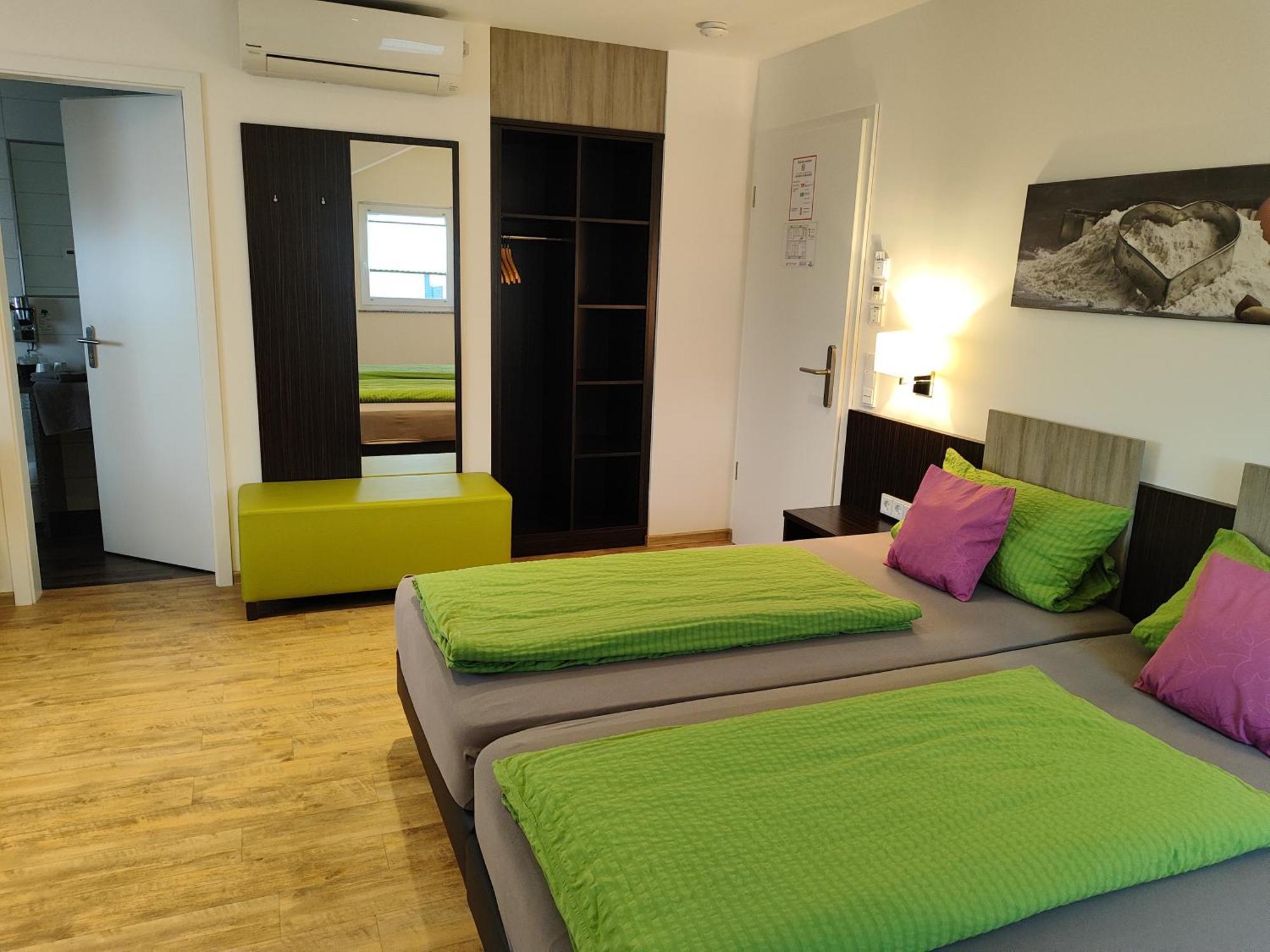 Hotel Gaestehaus Stock Zimmer Baeckerstueble Friedrichshafen Exterior photo